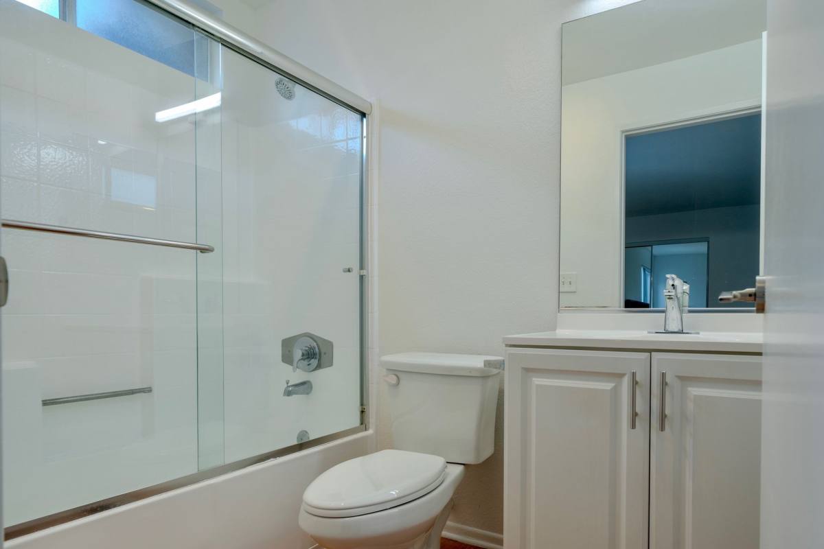 Apartment for rent at 15111 Burbank Blvd, Van Nuys, CA 91411