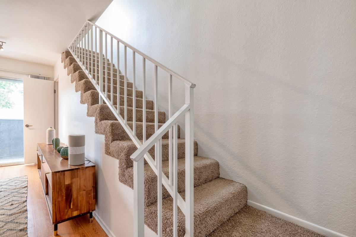 Apartment for rent at 15111 Burbank Blvd, Van Nuys, CA 91411
