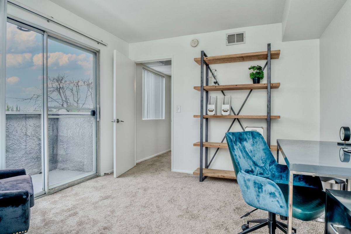 Apartment for rent at 15111 Burbank Blvd, Van Nuys, CA 91411