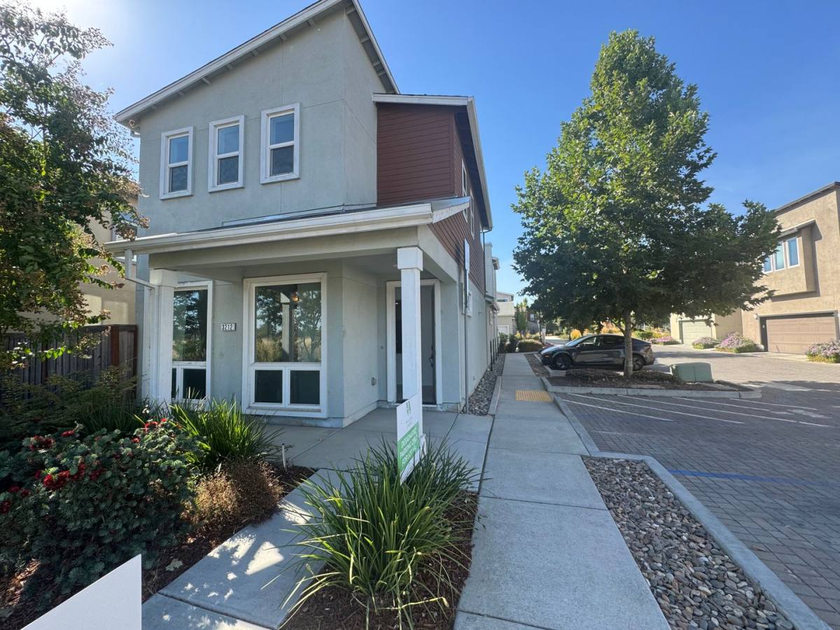 House for rent at 3212 Cowell Blvd, Davis, CA 95618