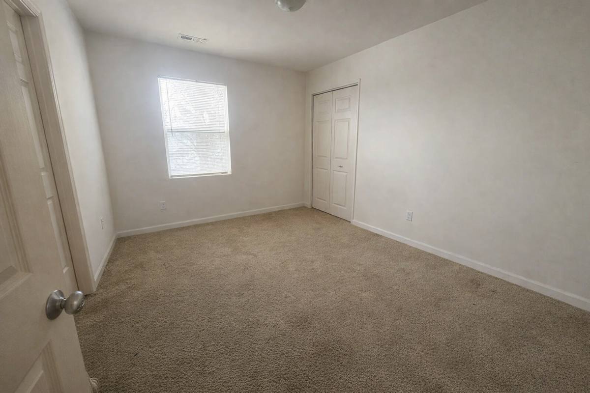 Apartment for rent at 1303 Lawrence St, Radford, VA 24141