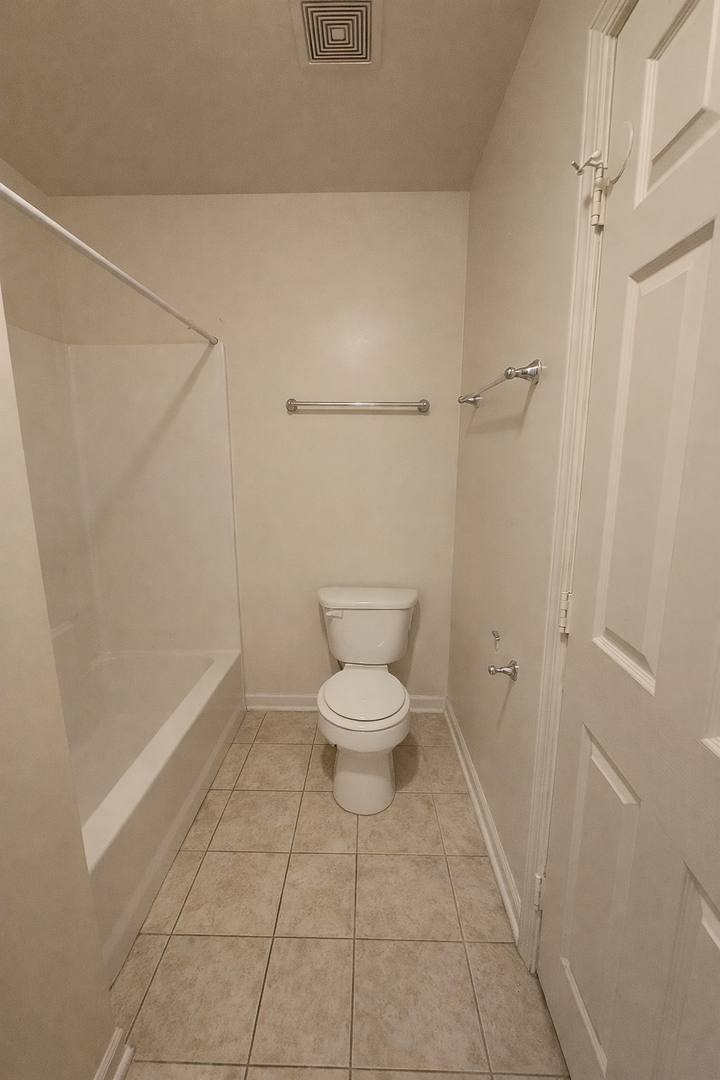 Apartment for rent at 1303 Lawrence St, Radford, VA 24141