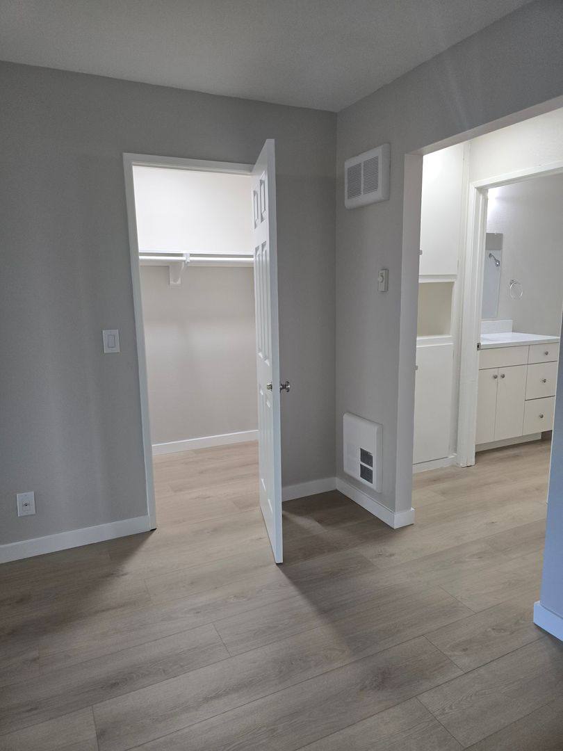 Apartment for rent at 12221 Beach Blvd, Garden Grove, CA 92841