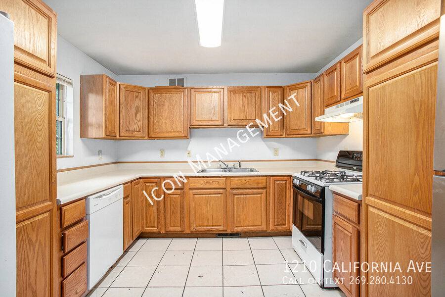 House for rent at 1210 California Ave, Kalamazoo, MI 49006