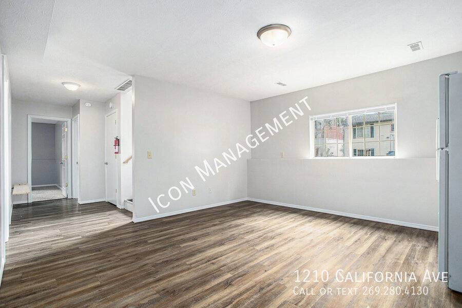 House for rent at 1210 California Ave, Kalamazoo, MI 49006