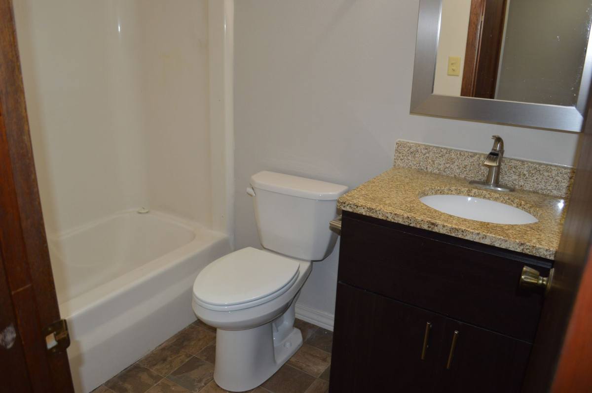 Apartment for rent at 1402 N 24th St, Clear Lake, IA 50428