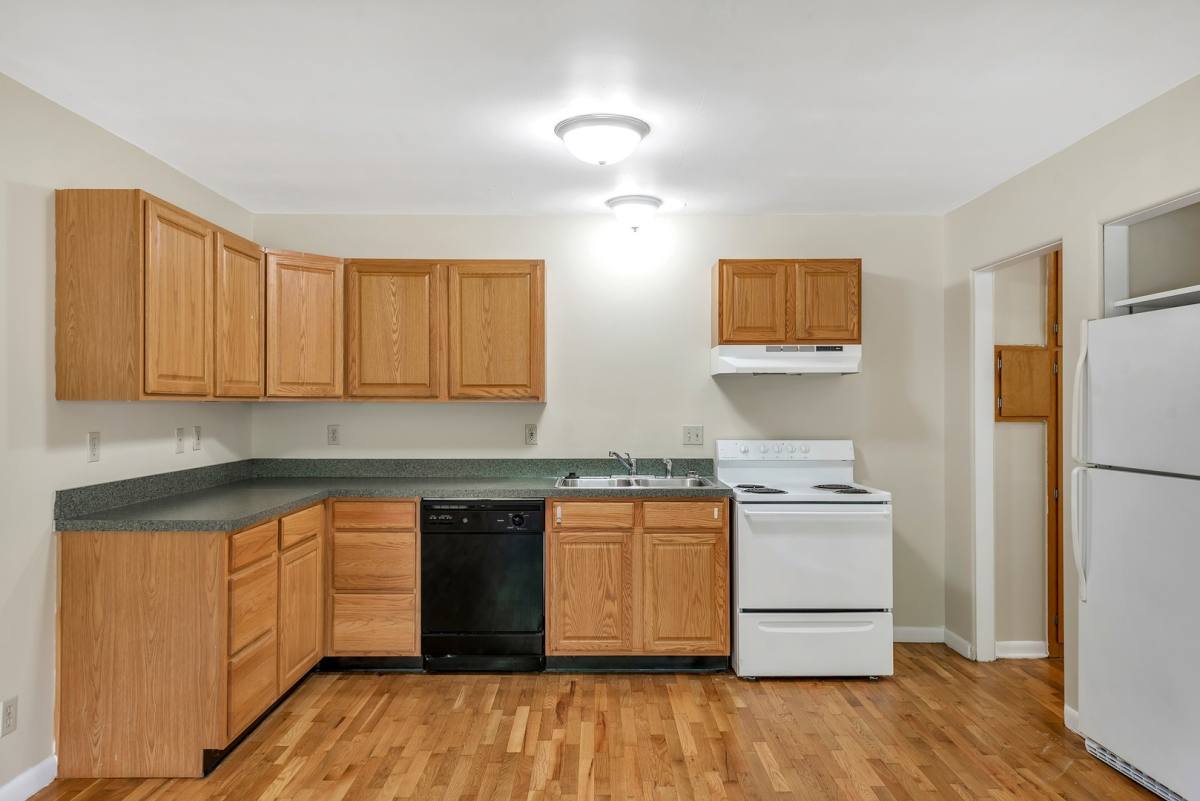 Apartment for rent at 1410 Old Canton Lane, East Lansing, MI 48823