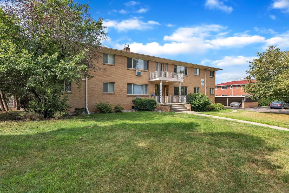 Apartment for rent at 1410 Old Canton Lane, East Lansing, MI 48823