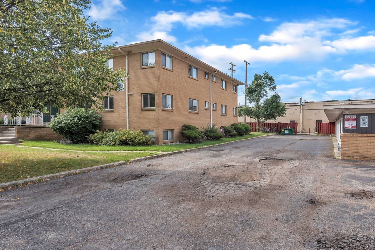 Apartment for rent at 1410 Old Canton Lane, East Lansing, MI 48823