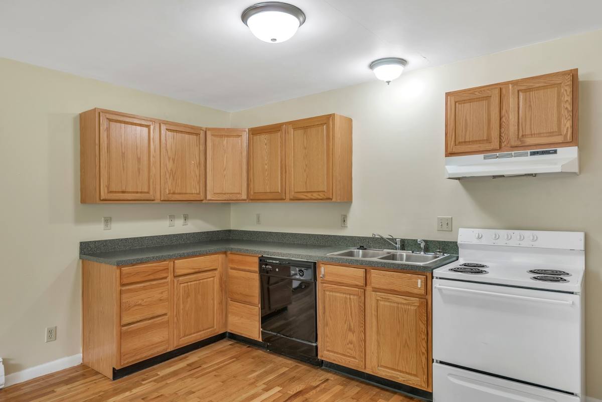 Apartment for rent at 1410 Old Canton Lane, East Lansing, MI 48823
