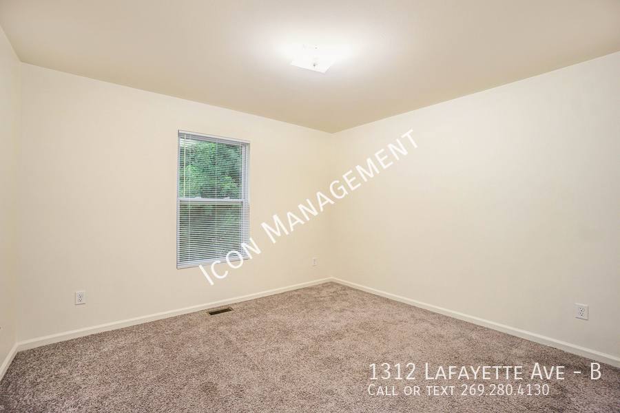 Townhouse for rent at 1312 Lafayette Ave #B, Kalamazoo, MI 49006