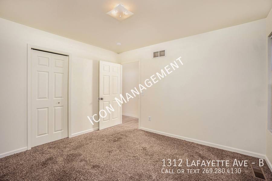 Townhouse for rent at 1312 Lafayette Ave #B, Kalamazoo, MI 49006