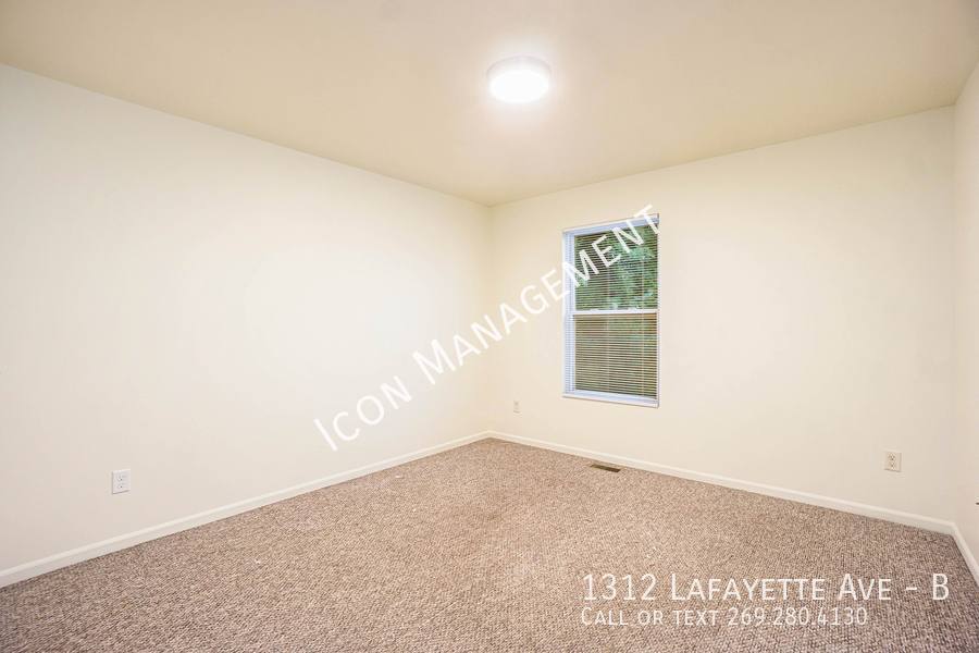 Townhouse for rent at 1312 Lafayette Ave #B, Kalamazoo, MI 49006