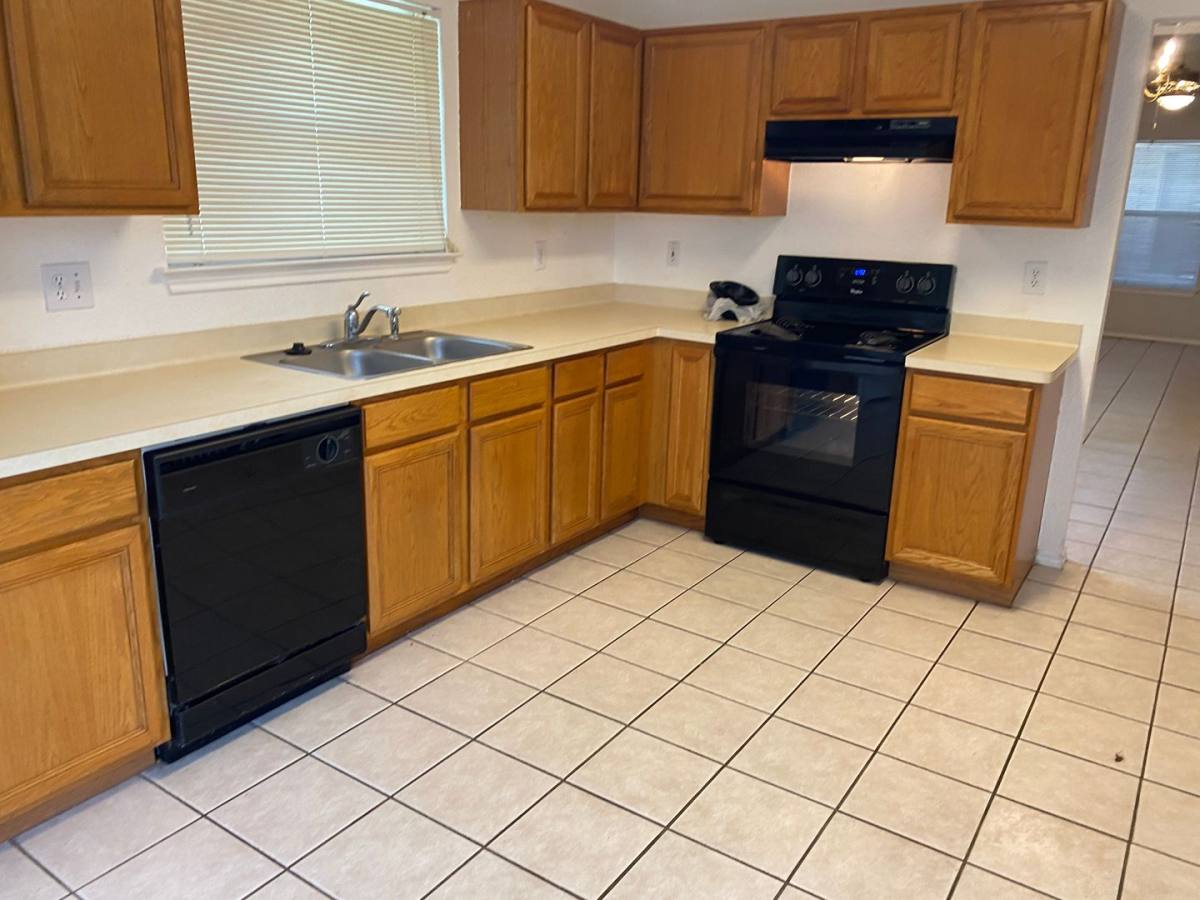 House for rent at 13106 Forum Rd, Universal City, TX 78148