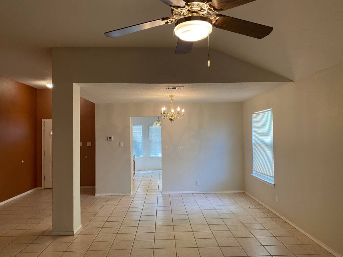 House for rent at 13106 Forum Rd, Universal City, TX 78148
