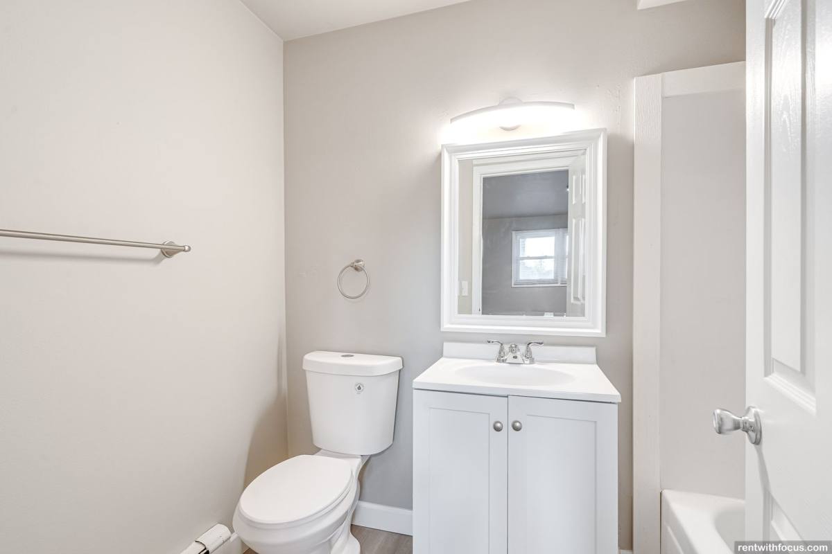 Apartment for rent at 10 Matthias Court, Appleton, WI 54915