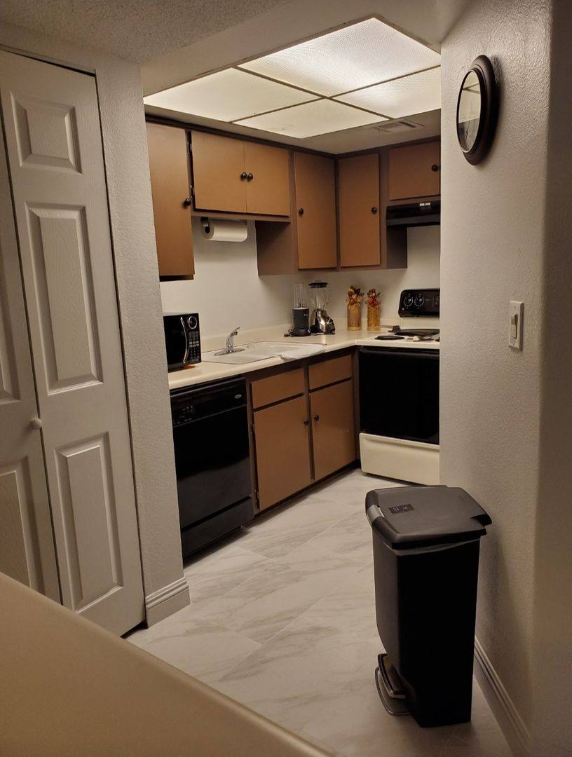 Townhouse for rent at 5729 Smoke Ranch Rd, Las Vegas, NV 89108