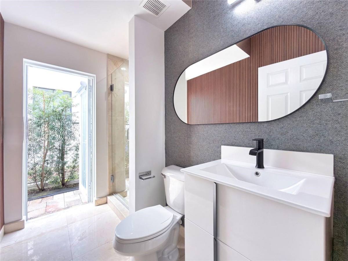 House for rent at 10423 NW 70th Lane, Miami, FL 33178