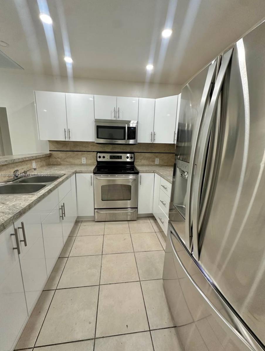 House for rent at 4111 SW 33rd St, Hollywood, FL 33023