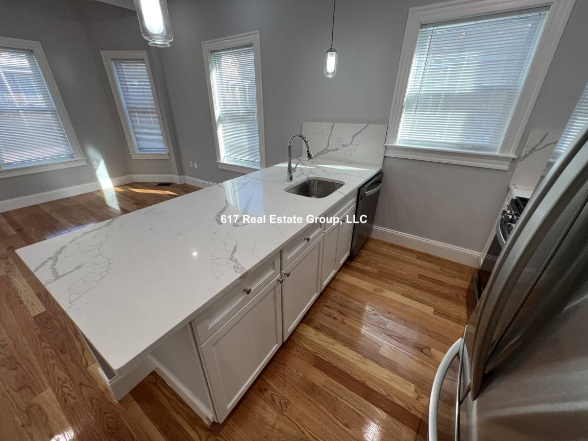 Apartment for rent at 29 Alpine St #1, Somerville, MA 02144