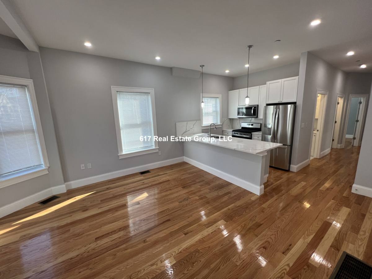 Apartment for rent at 29 Alpine St #1, Somerville, MA 02144