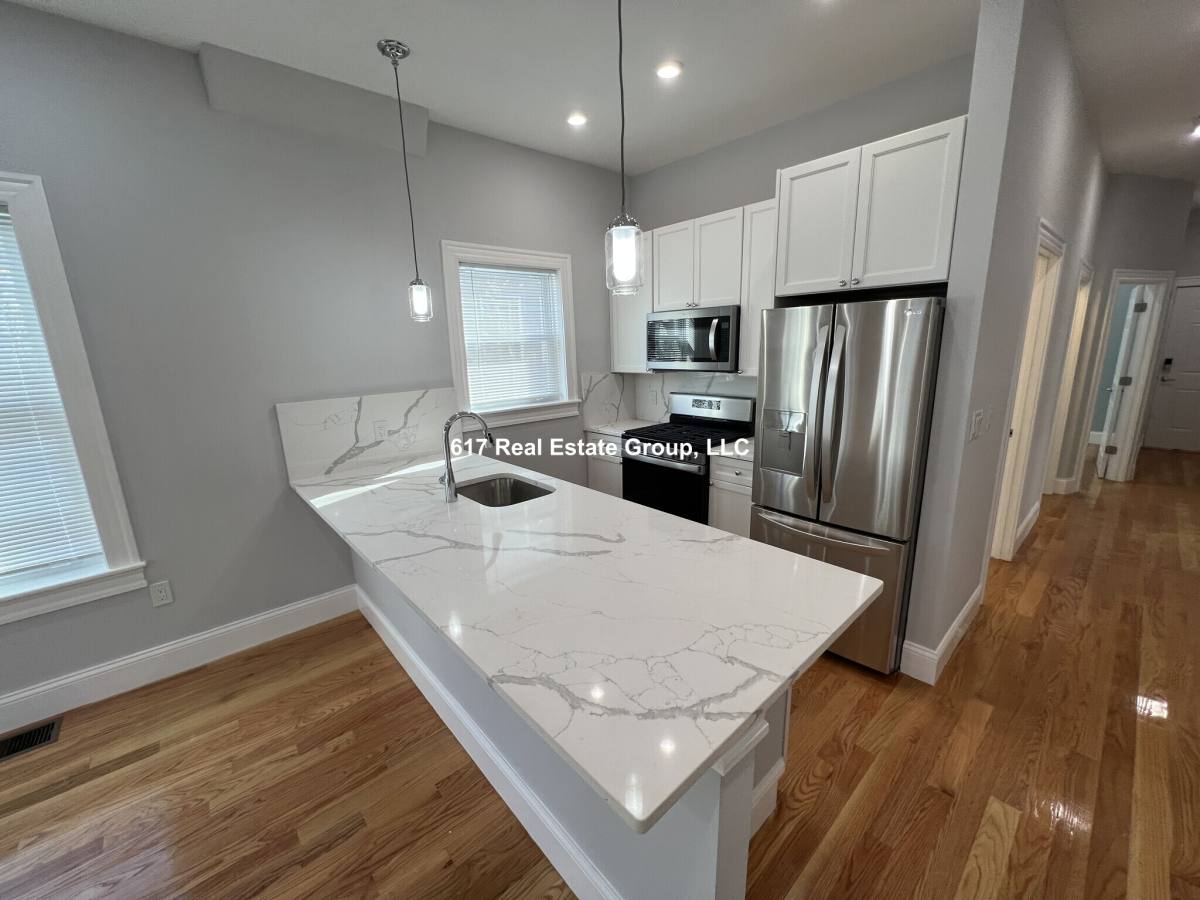 Apartment for rent at 29 Alpine St #1, Somerville, MA 02144