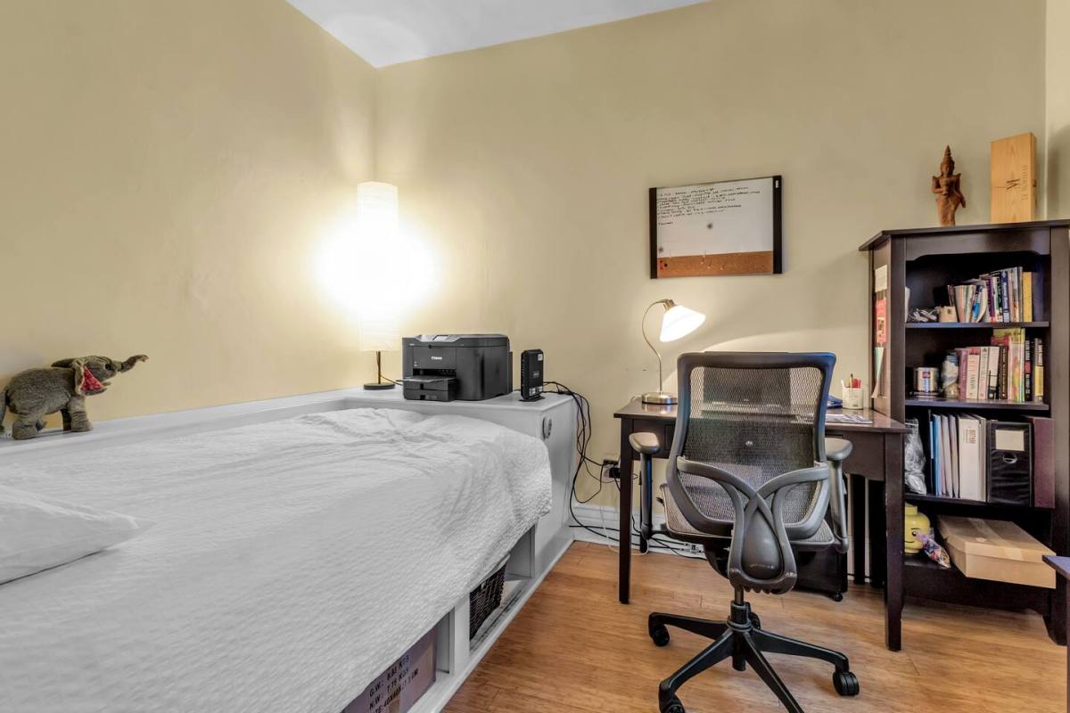 Apartment for rent at 61 St James Place, Buffalo, NY 14222