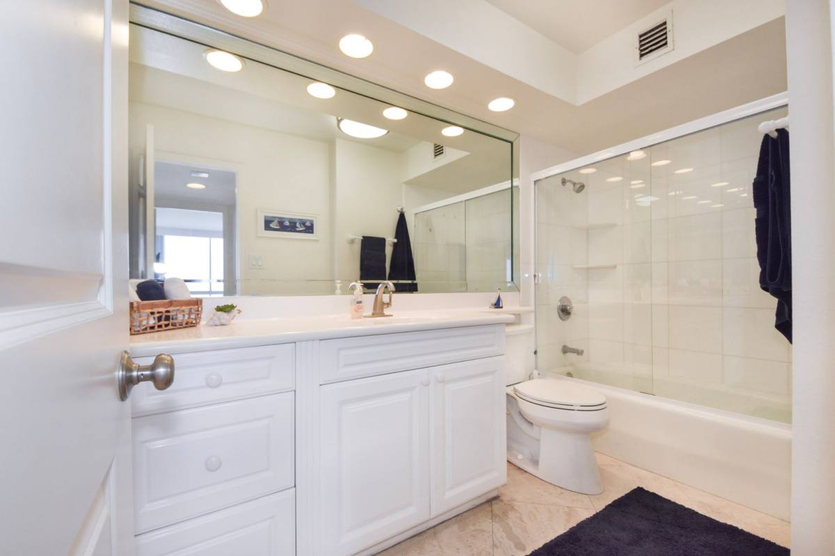 Apartment for rent at 1830 Avenida Del Mundo, Coronado, CA 92118