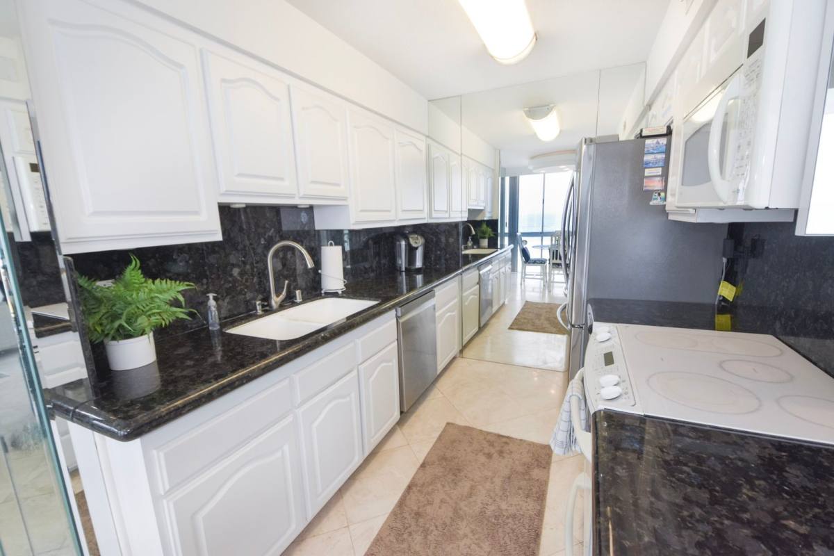 Apartment for rent at 1830 Avenida Del Mundo, Coronado, CA 92118