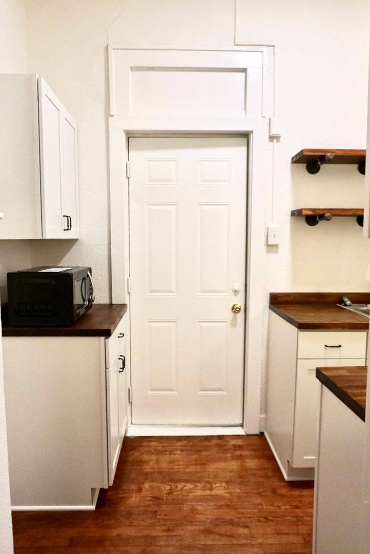 Apartment for rent at 310 S 11th St, Saint Joseph, MO 64501