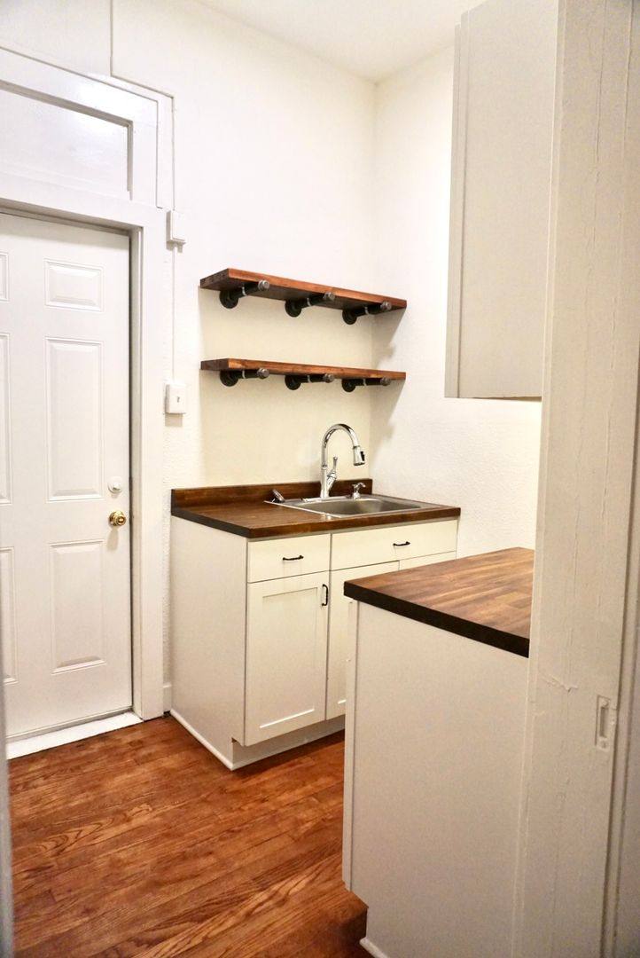 Apartment for rent at 310 S 11th St, Saint Joseph, MO 64501