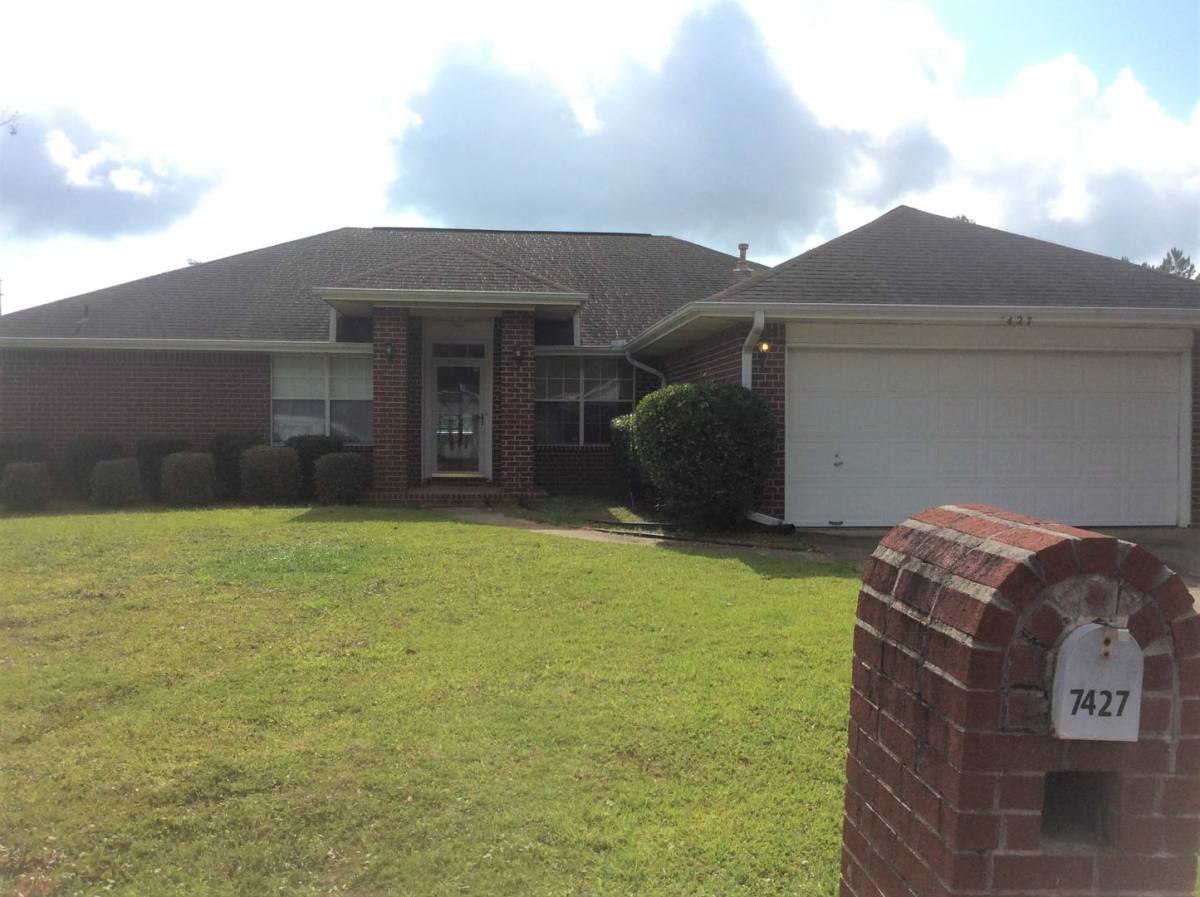 House for rent at 7427 St James Place, Pensacola, FL 32506