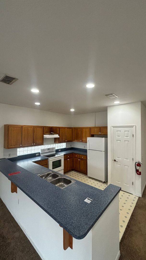 House for rent at 2915 Sunset Lakes Blvd, Kissimmee, FL 34747