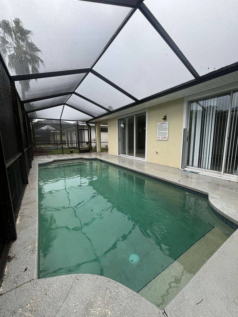 House for rent at 2915 Sunset Lakes Blvd, Kissimmee, FL 34747