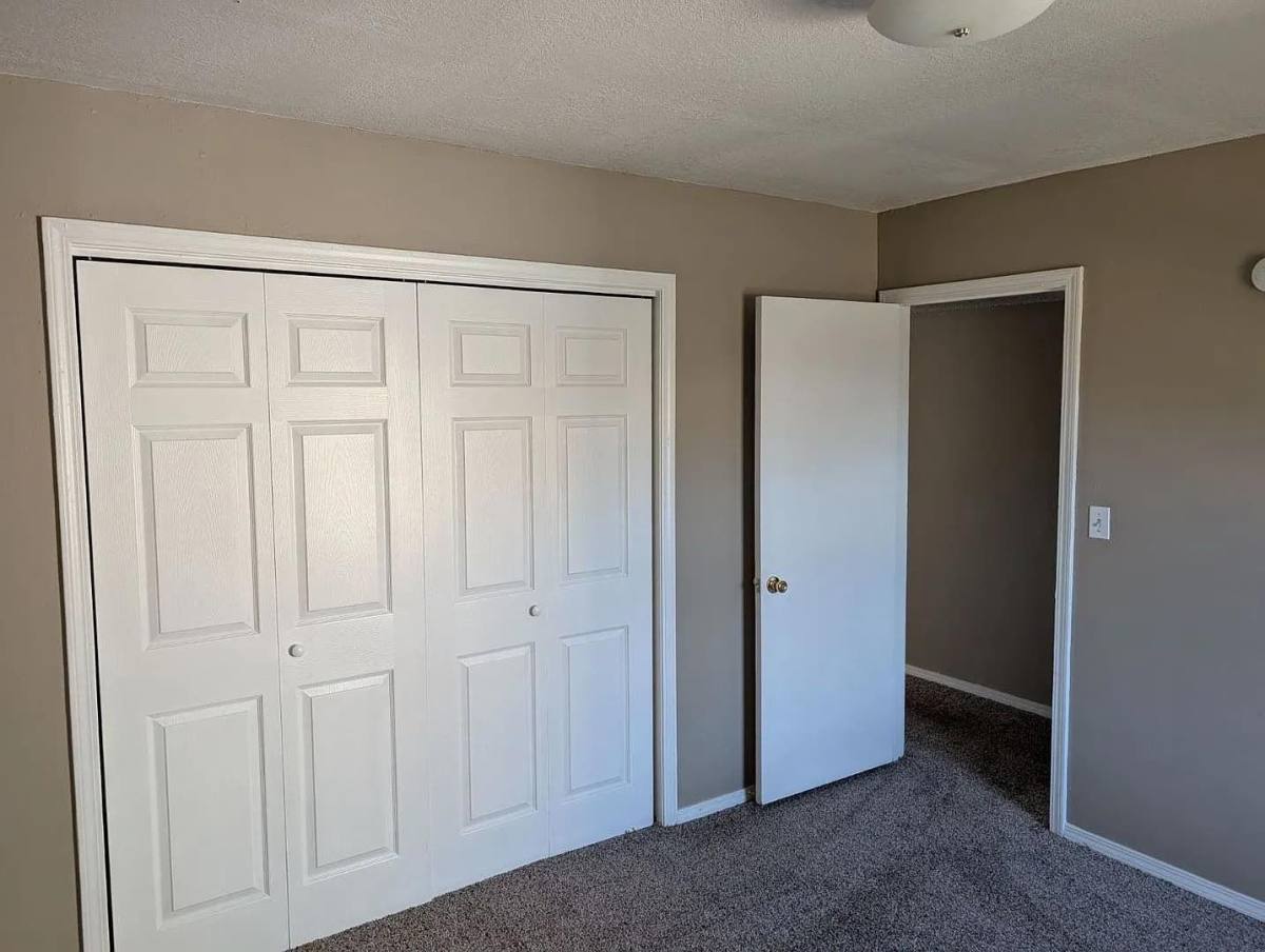 Apartment for rent at 110 S 19th St, Collinsville, OK 74021