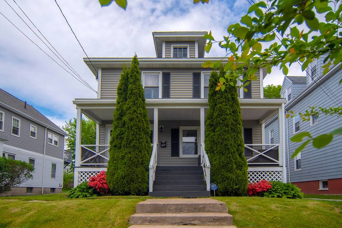 Apartment for rent at 621-623 Washington Ave, Portland, ME 04103