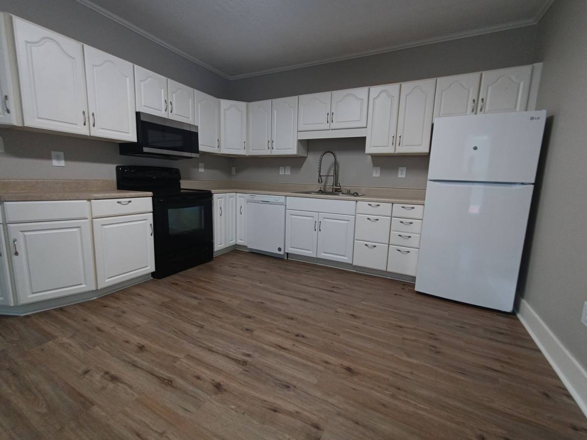 Apartment for rent at 3704 Fairview, Huntsville, AL 35805