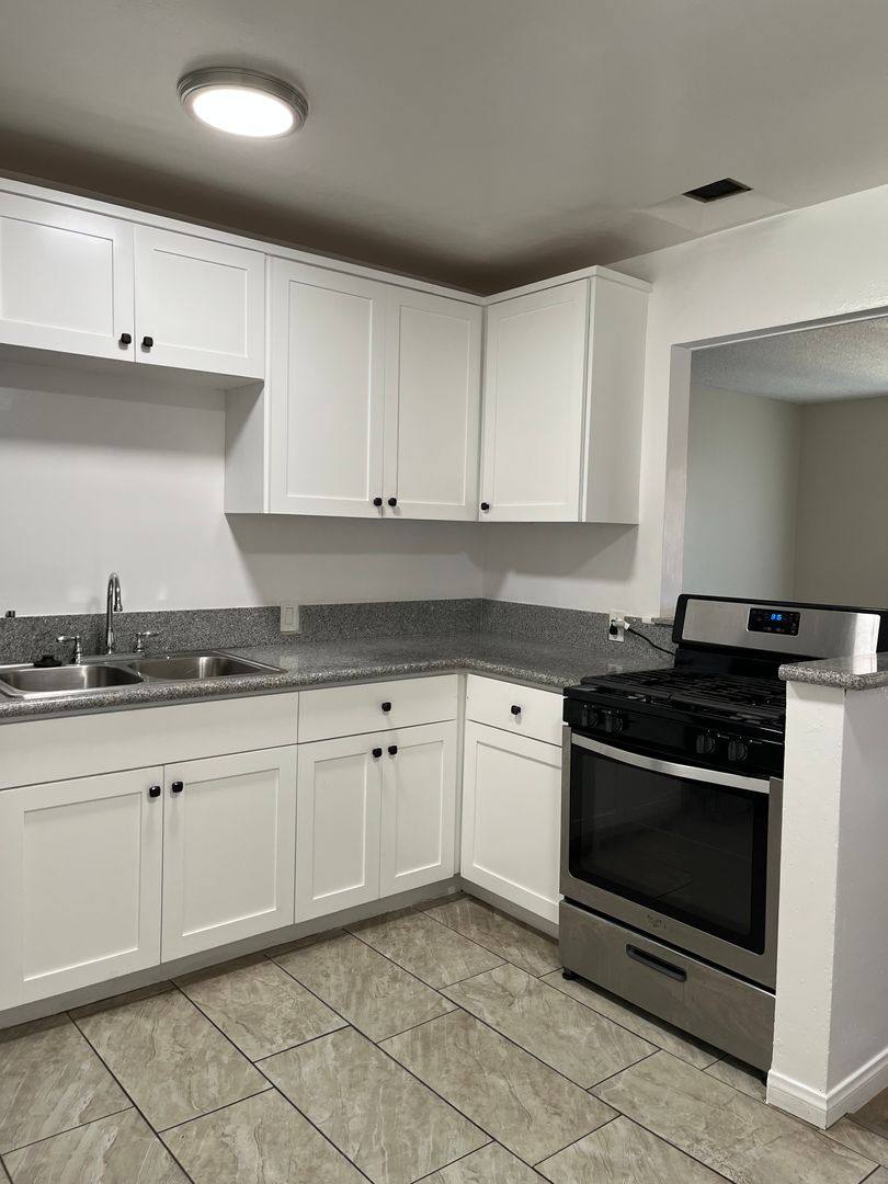 Apartment for rent at 3937 Gibraltar Ave, Los Angeles, CA 90008