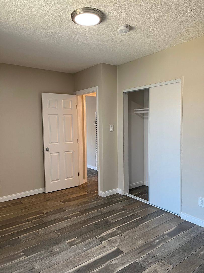 Apartment for rent at 3937 Gibraltar Ave, Los Angeles, CA 90008