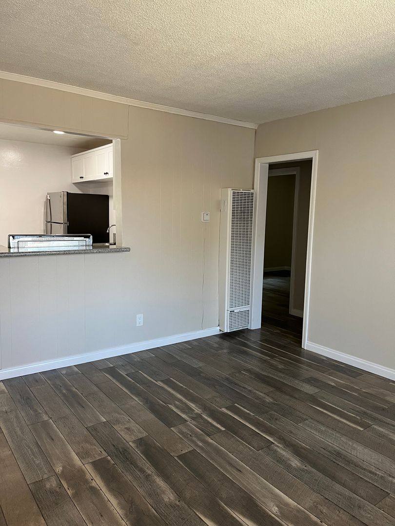 Apartment for rent at 3937 Gibraltar Ave, Los Angeles, CA 90008