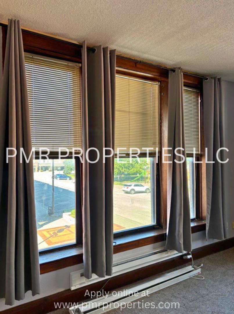 Apartment for rent at 400 E Coolbaugh St, Red Oak, IA 51566