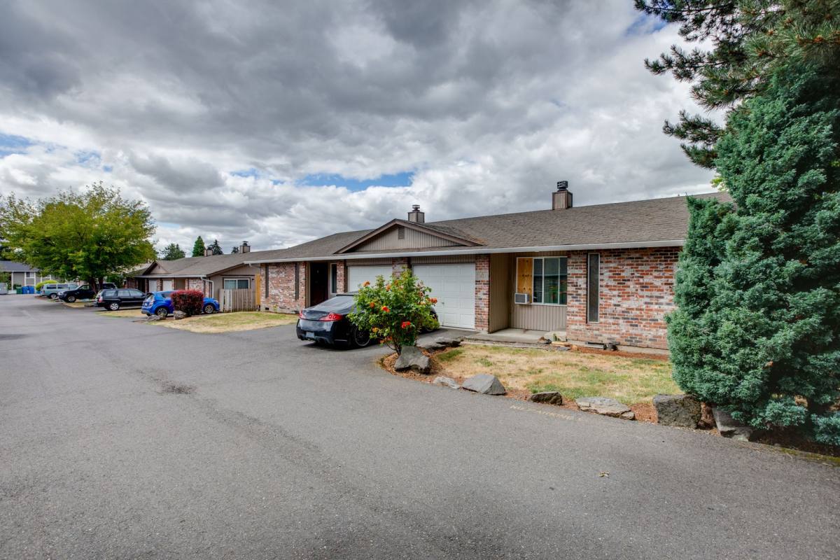 Apartment for rent at 5803 & 5815 NE, Vancouver, WA 98661