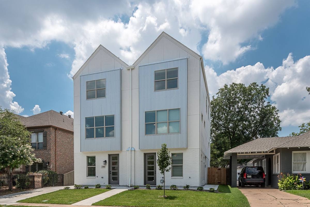 House for rent at 2702 Forest Park Blvd, Fort Worth, TX 76110