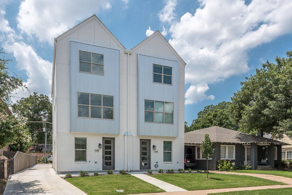 House for rent at 2702 Forest Park Blvd, Fort Worth, TX 76110