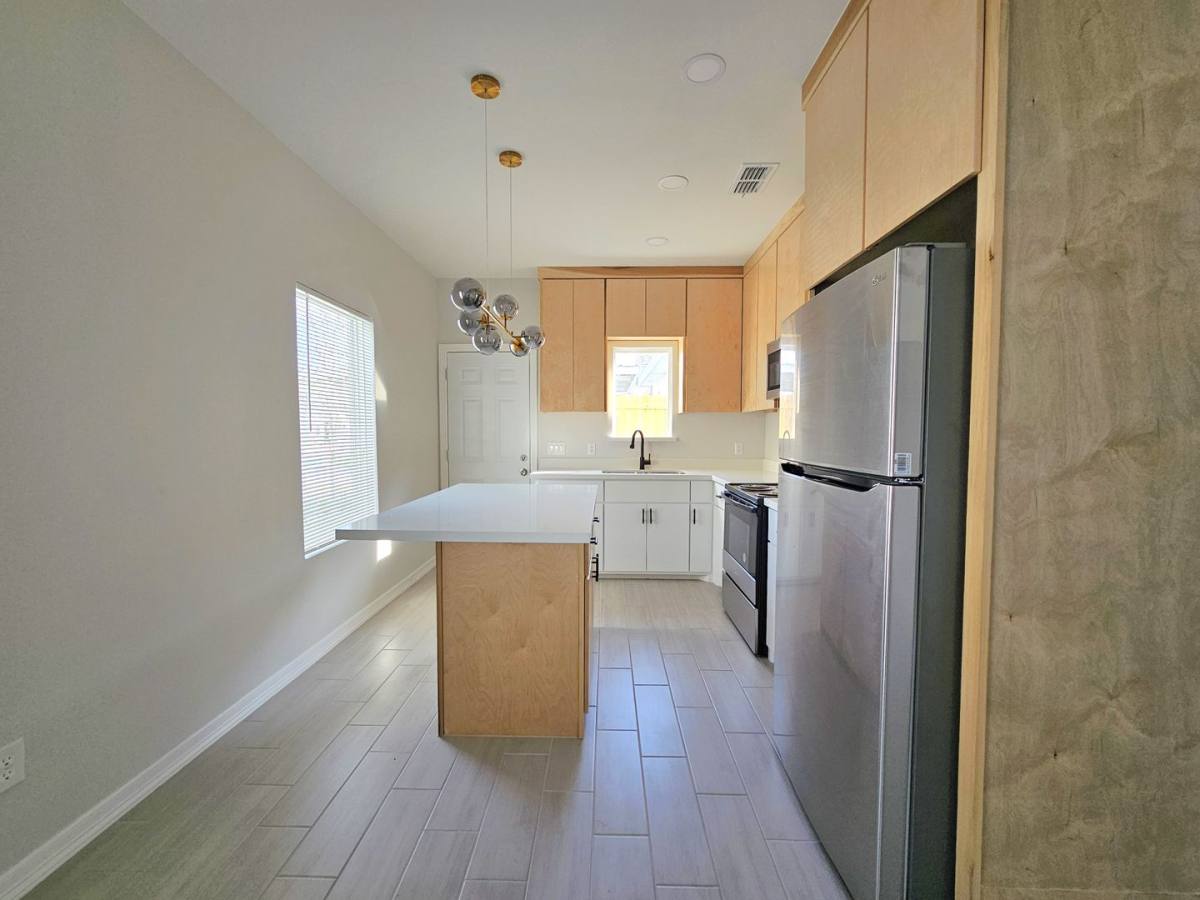 Apartment for rent at 1019 N Woodson Ave, Edinburg, TX 78541