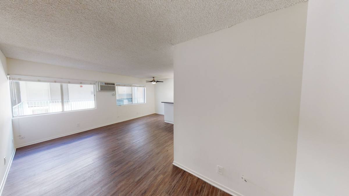Apartment for rent at 6331 Orange St, Los Angeles, CA 90048