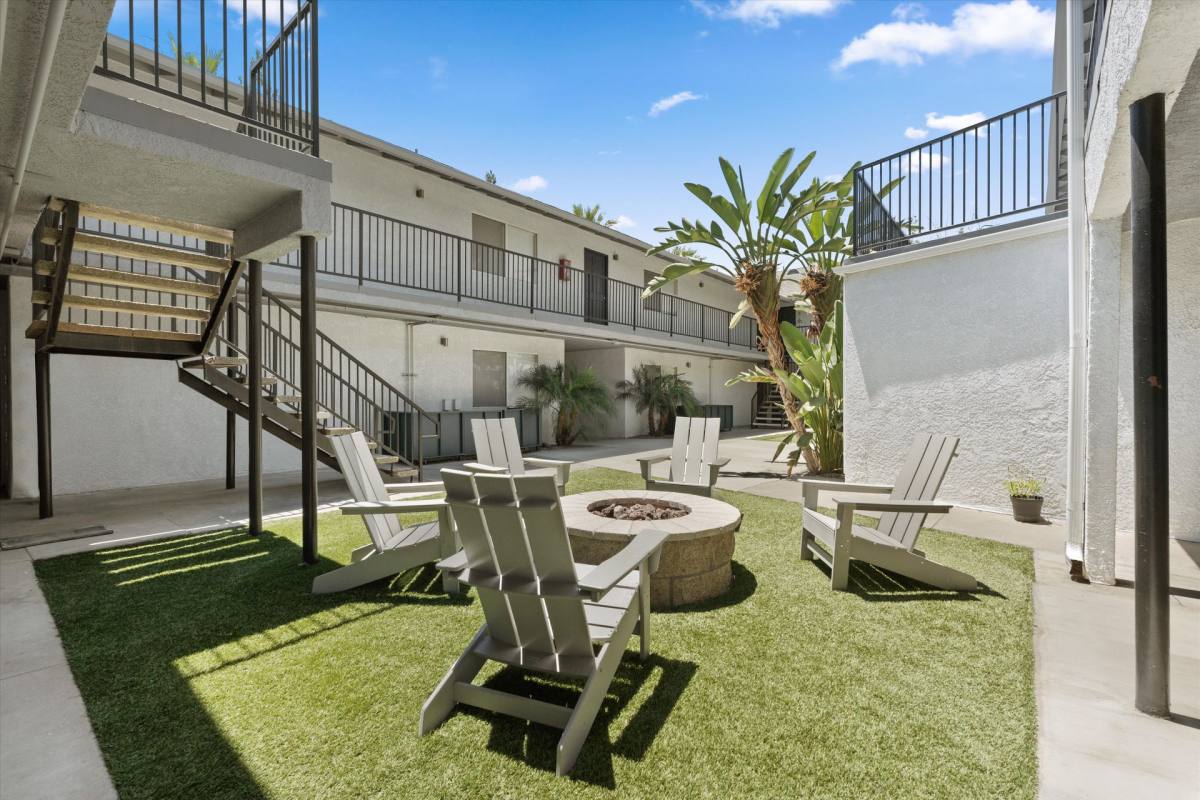 Apartment for rent at 1147 W Linden St, Riverside, CA 92507
