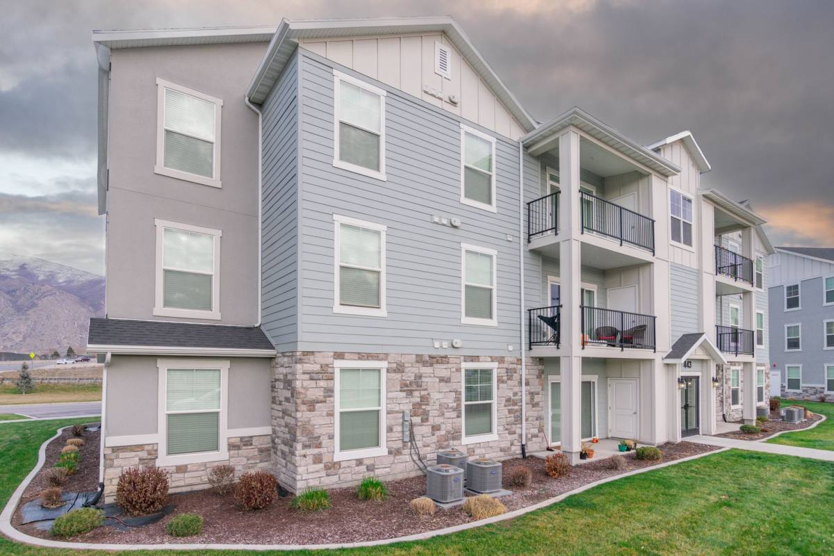 Apartment for rent at 600 W 400 S, Springville, UT 84663