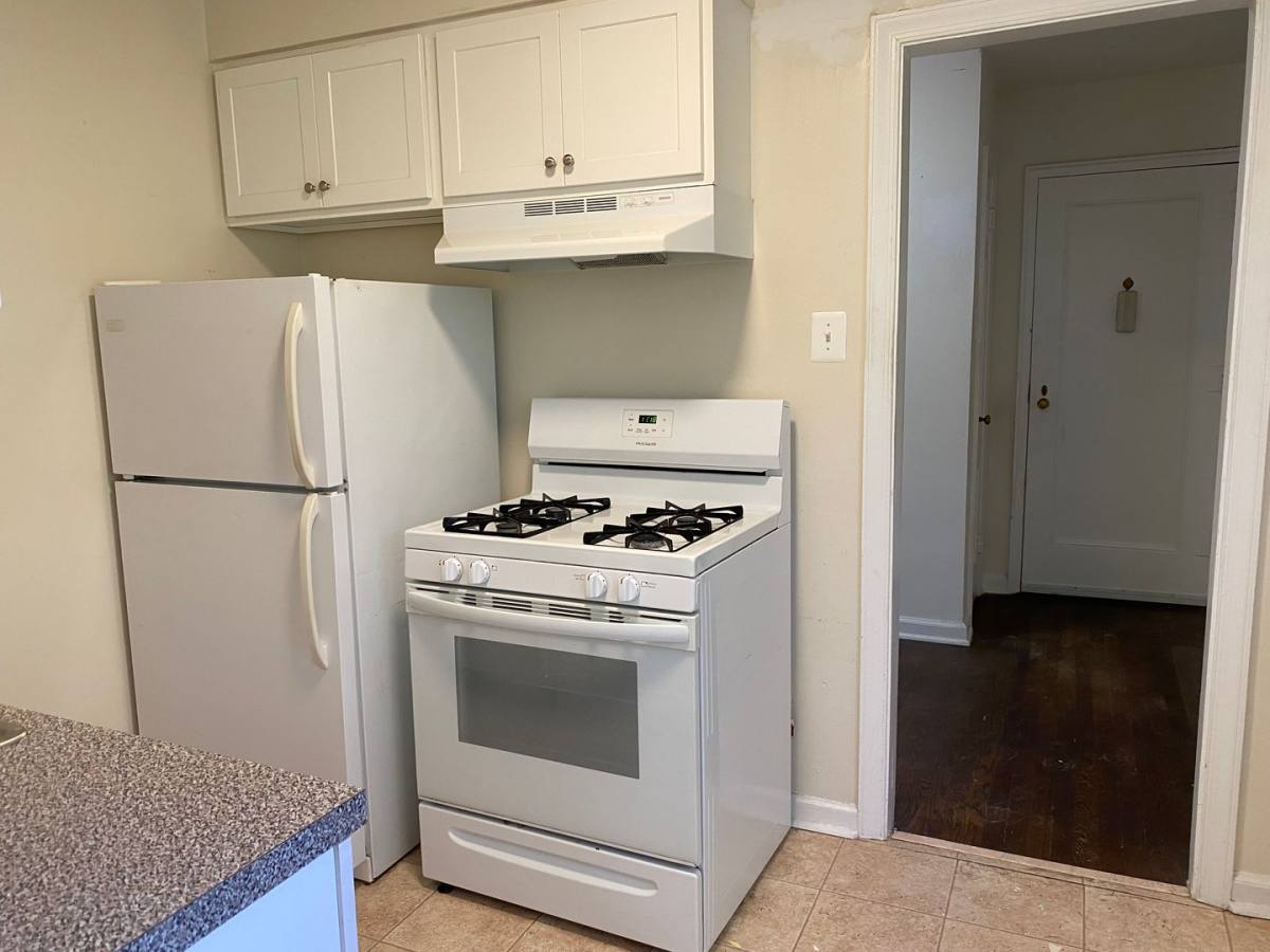 Apartment for rent at 841 Highland Ave, Jenkintown, PA 19046