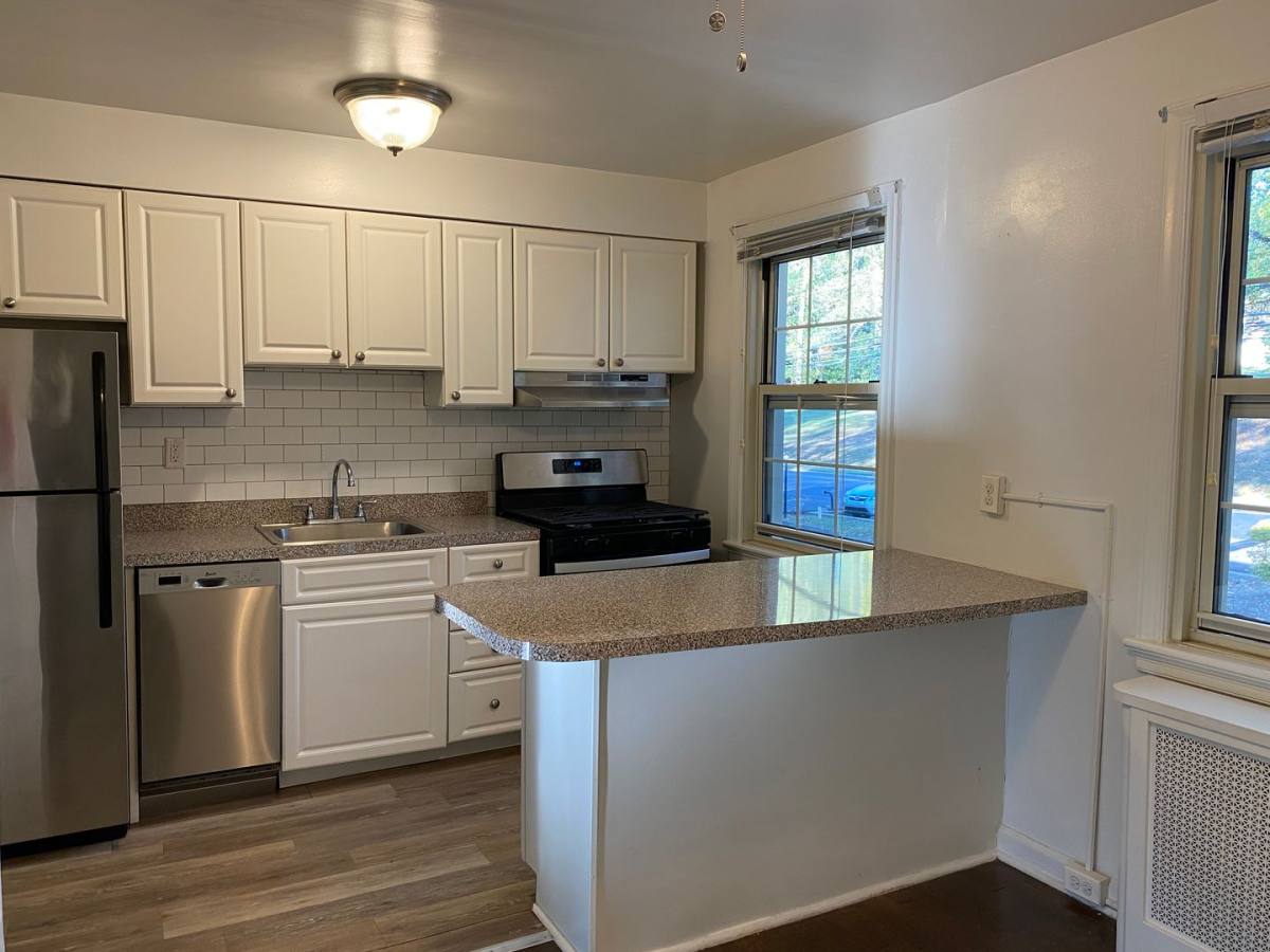 Apartment for rent at 841 Highland Ave, Jenkintown, PA 19046